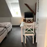 Bed And Kitchen * فاردي