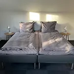 Bed And Kitchen * فاردي
