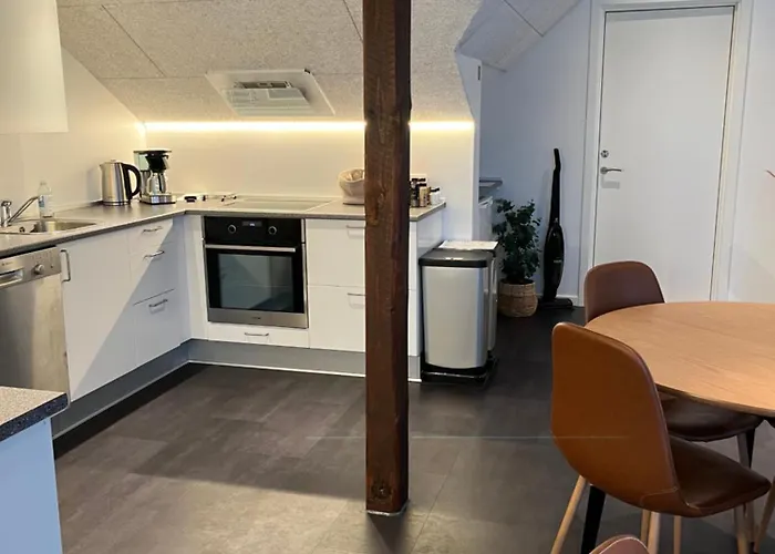 Bed And Kitchen *